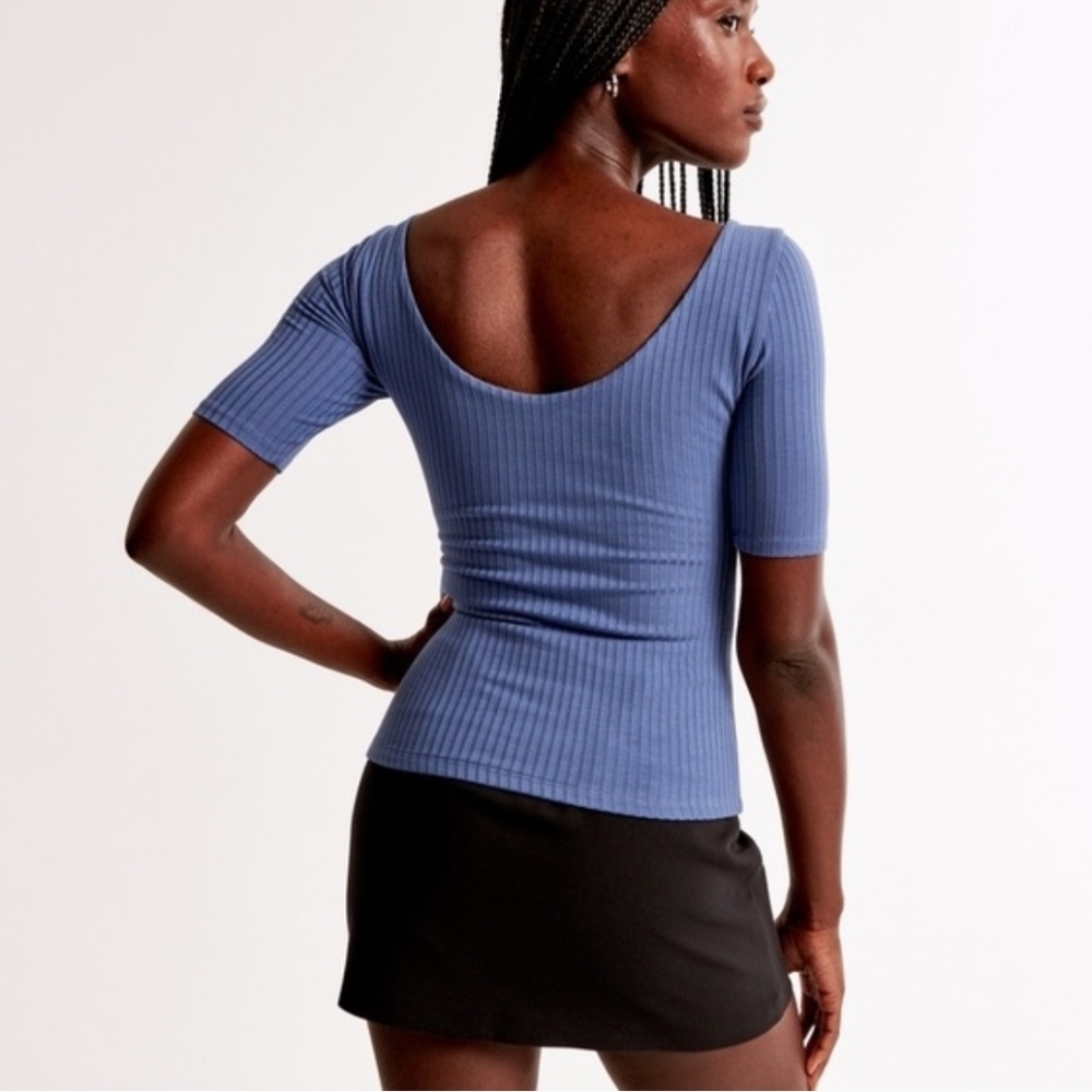 Abercrombie & Fitch Ribbed Blue Short Sleeve Top - Picture 2 of 5